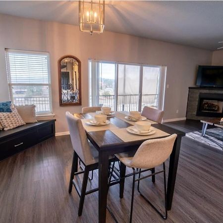 Brooklynn'S Bay, Elegant Lakefront Condo Retreat Hot Springs Exterior photo