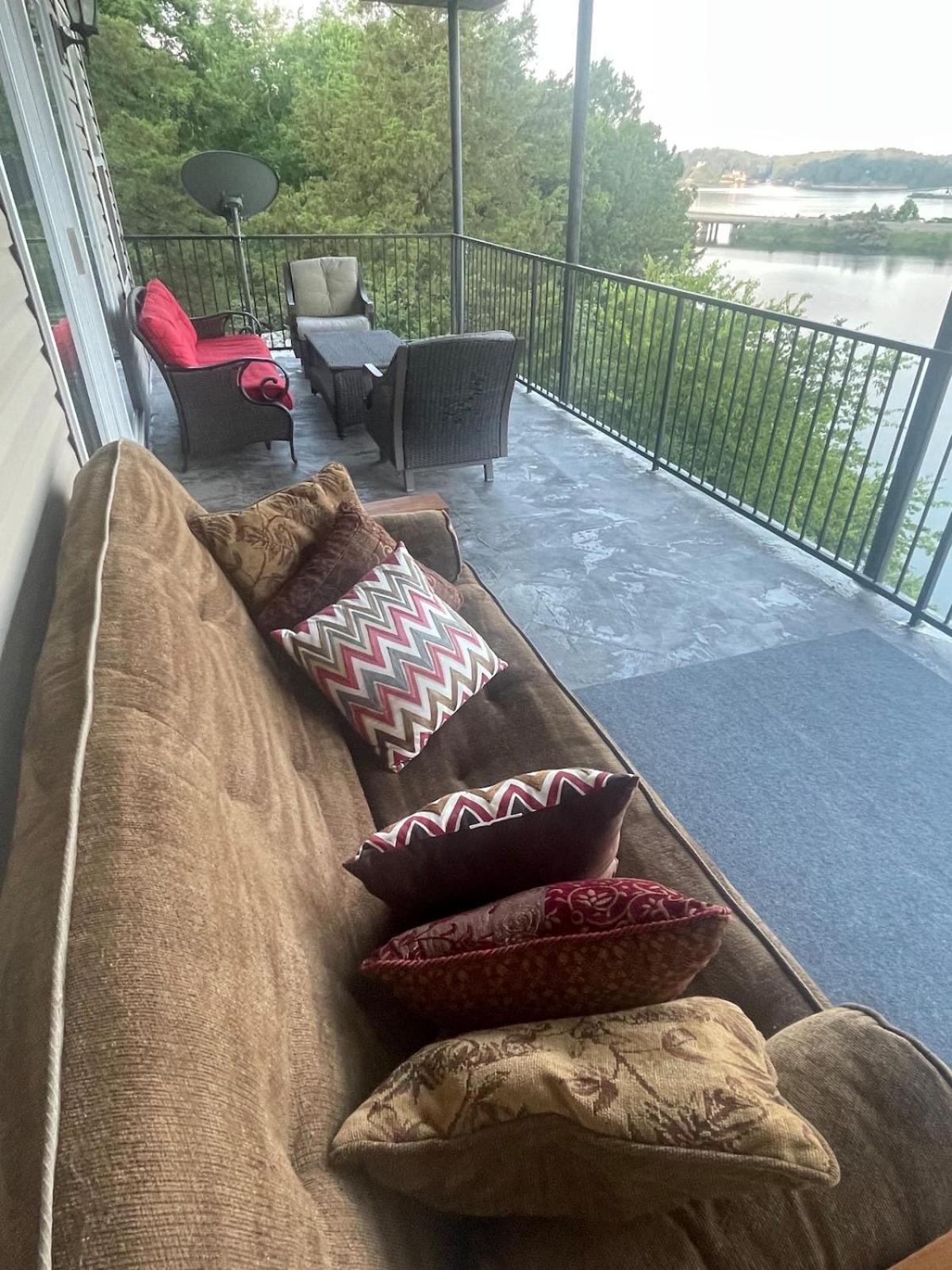 Brooklynn'S Bay, Elegant Lakefront Condo Retreat Hot Springs Exterior photo